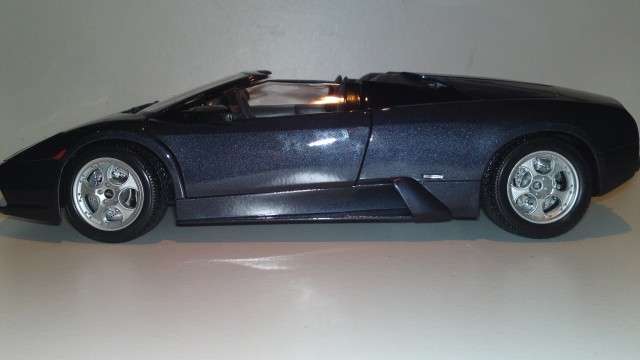 Auction: Die Cast - Lamborghini Murcielago Roadster by Maisto (Scale 1/18)