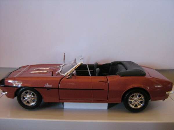 Auction: Chevrolet Camaro SS 396 Converible - 1968 (Scale 1/24) by Maisto