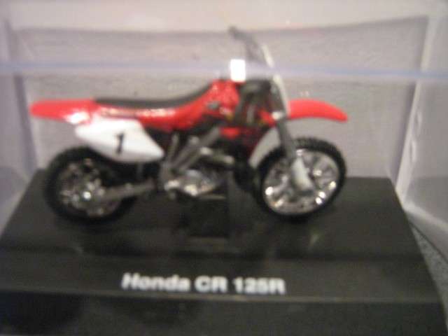 Honda CR 125R (Scale 1:32) by NewRay