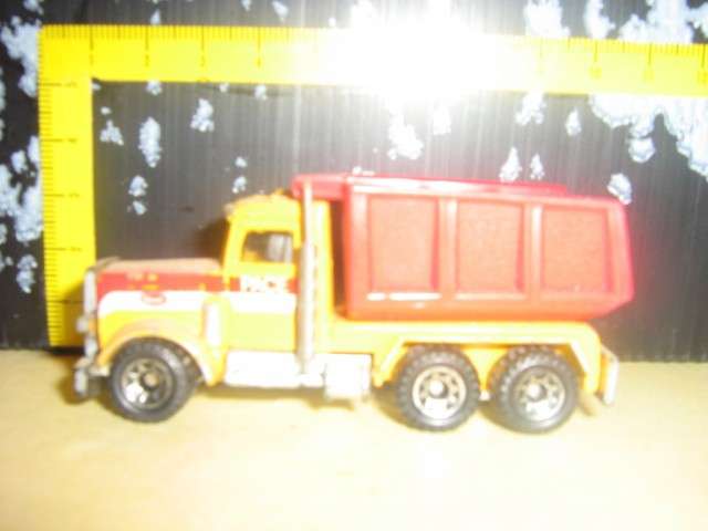 Construction Vehicle :Tipper by MatchBox