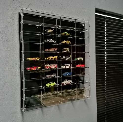 Hotwheels 1/64 scales Acrylic Display rack. Takes 40 cars