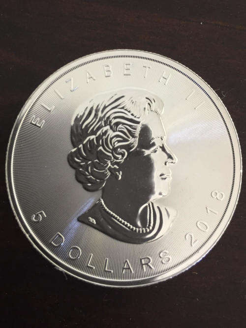 2018 ONE OZ SILVER CANADIAN MAPLE LEAF  -  UNC CONDITION- LOW START