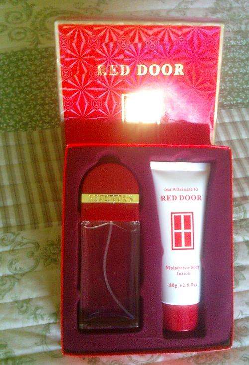 Red Door Spray & Body Lotion