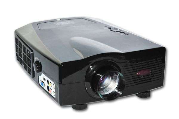 2000 Ansi Lumens Home theater projector.Free lamp worth R800. Watch the soccer on a realy big screen