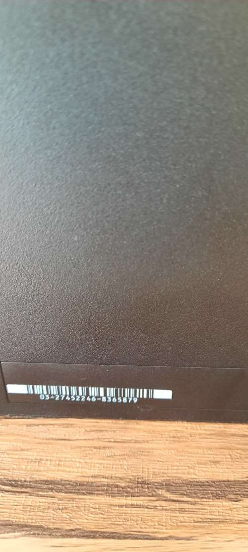 Playstation 4 500GB + 2 Controllers + 1 Game