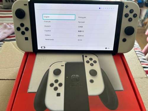 Switch Oled White + 128GB Memory Card+ 2 Games