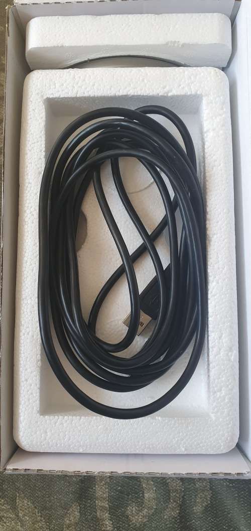 Blue Yeti USB Condenser Microphone (platinum limited edition)