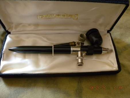 De Villibus, Aerograph Airbrush. Seems Brand New.