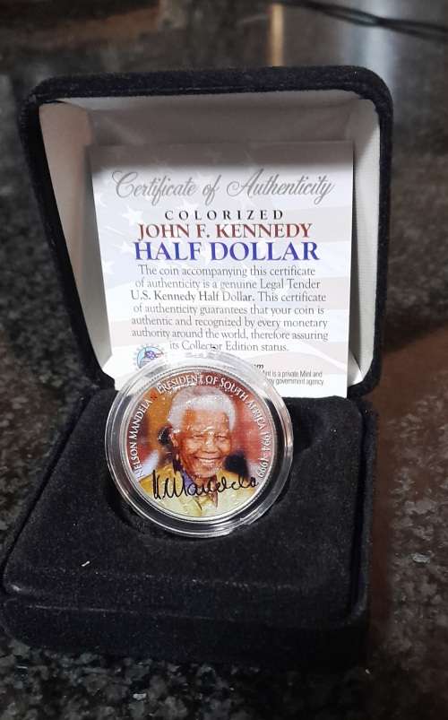 COLORIZED MANDELA COLLECTORS COIN