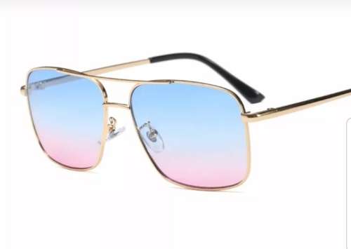 Ray-Ban Caravan Sunglasses with blue and pink lens