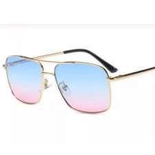 Ray-Ban Caravan Sunglasses with blue and pink lens