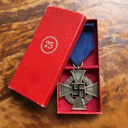 Third Reich 25 years faithful service medal