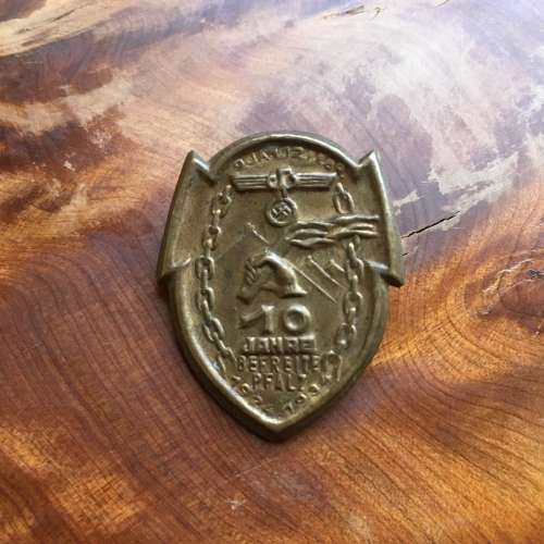 Third Reich Berlin 10 year badge