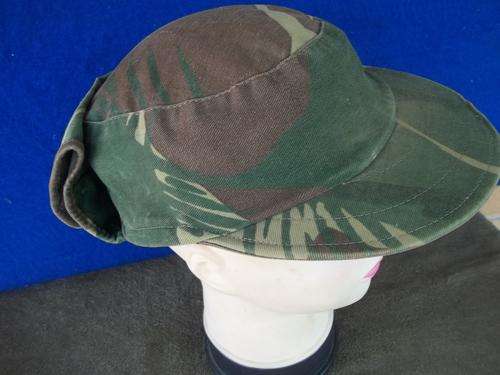 A RHODESIAN CAMO FLAP CAP-COMPLETE WITH BUTTONS-LOW START!