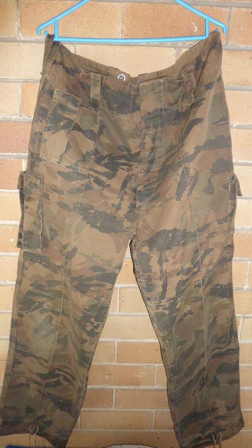 5)PRE-1994-SOUTH AFRICAN RAILWAY POLICE-CAMO TROUSER-LARGE TO X-LARGE--GOOD CONDITION-LOW START!