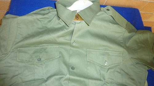 4A) 1970'S- RHODESIAN ARMY-OLIVE DRAPE-SHORT SLEEVE SHIRT-AS NEW-(STILL HAS CARDBOARD)-SIZE 41!