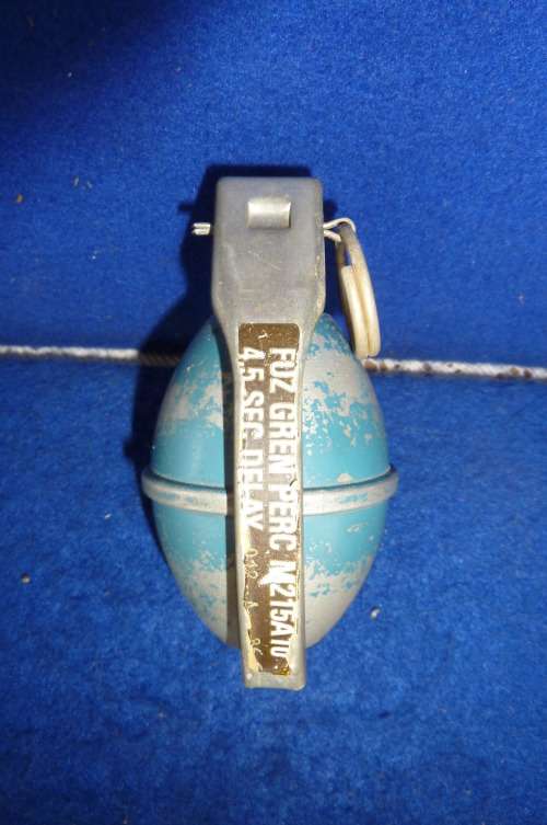 A PRE 1994 SADF-COMPLETE- INERT-M26 PRACTICE GRENADE-LOW START!