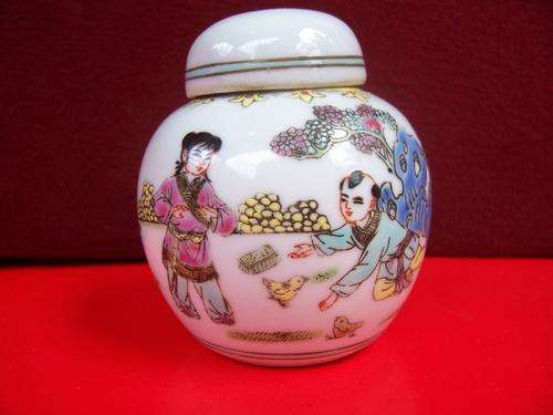 ORIENTAL GINGER JAR-WITH LID.