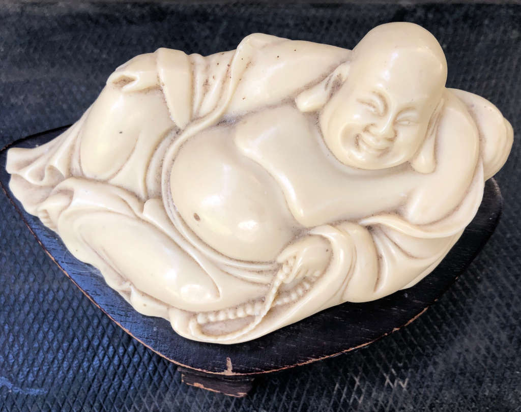 BUDDHA SMILING VINTAGE ON ORIGINAL TRIPOD WOODEN STAND