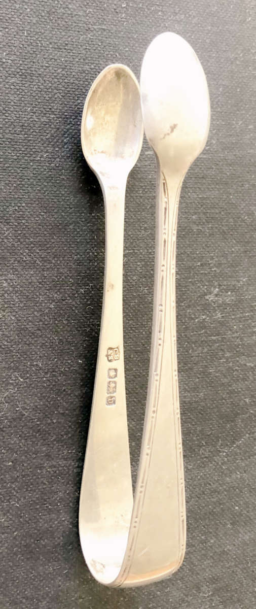 SILVER SUGAR TONGS HALLMARKED 1904