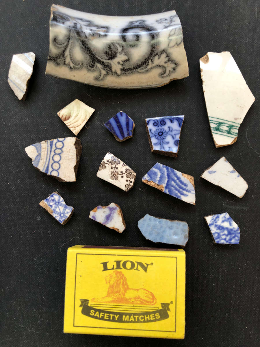 SHIPWRECK SHARDS OF PORCELAIN