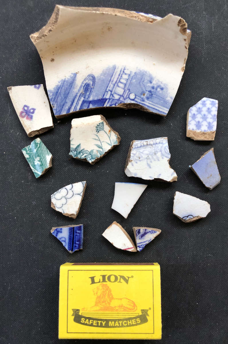 SHIPWRECK SHARDS OF PORCELAIN