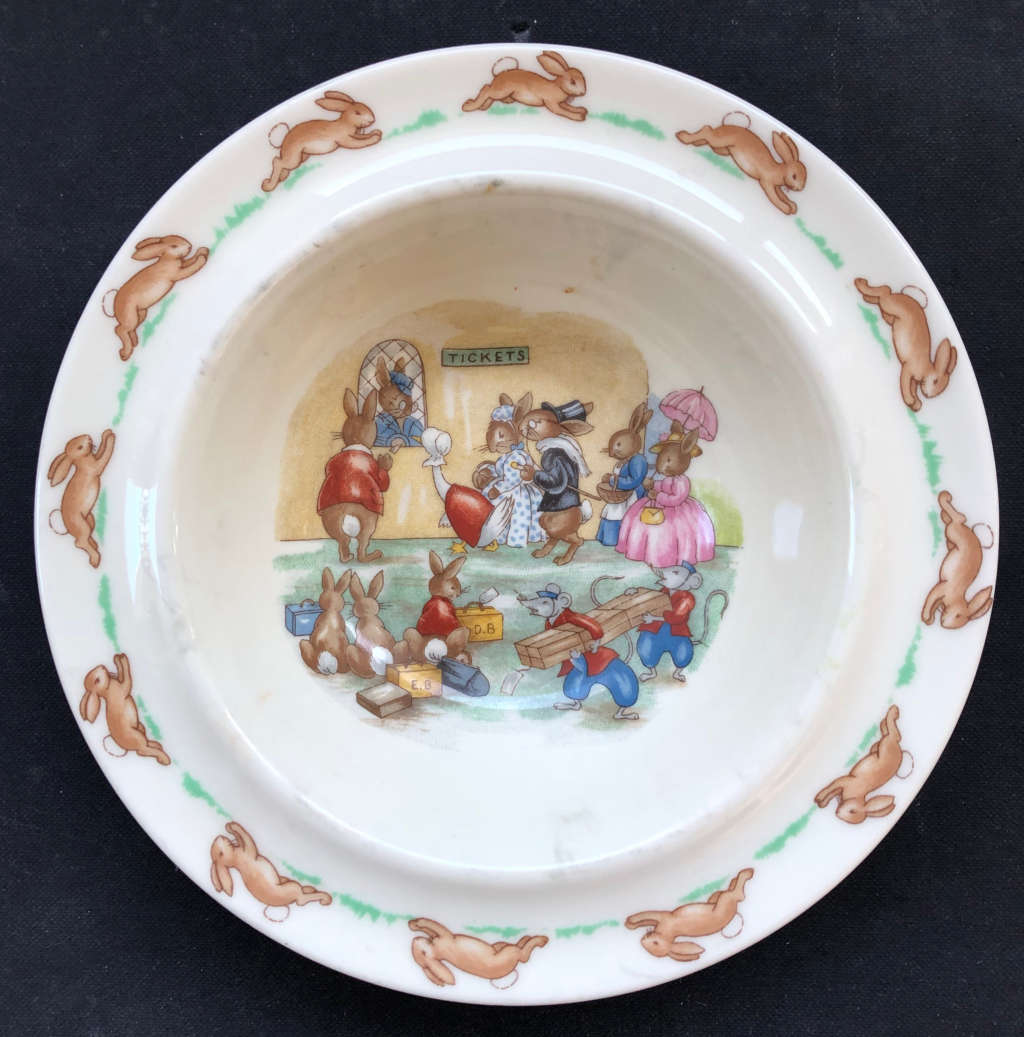 ROYALDOULTON BUNNYKINS BOWL