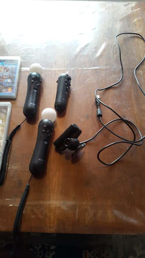 Playstation 3 Game Bundle with Move controllers/Camera