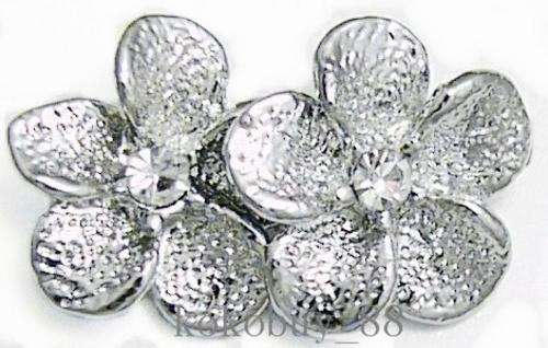Women's silver flower earrings ear studs