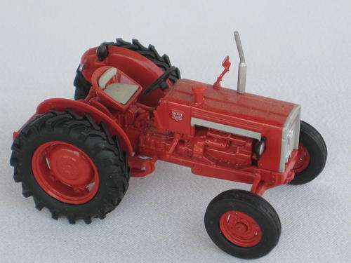 Universal Hobbies 1/43 Scale Tractor - Valmet 565 1966