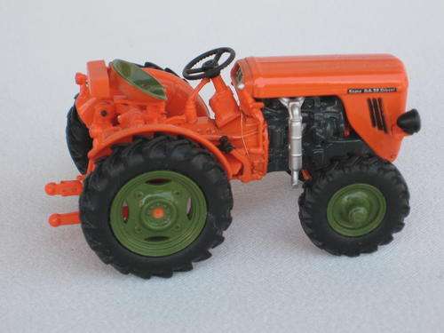 Universal Hobbies 1/43 Scale Tractor - Same D.A. 30 Diesel Trentco  1956