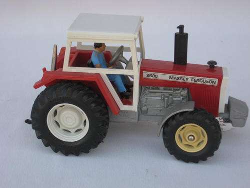 Britains Massey Ferguson 2680 Tractor - 1/32 scale