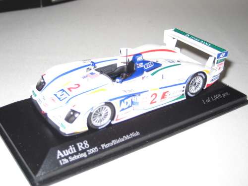 Minichamps Audi R8  No 2  2005  - No 400 051302