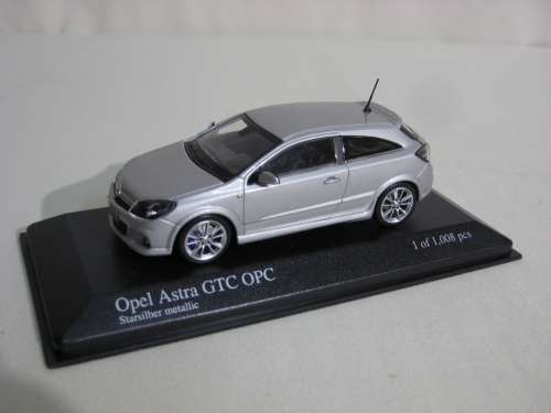 Minichamps Opel Astra GTC OPC 2006 - No. 400 045220