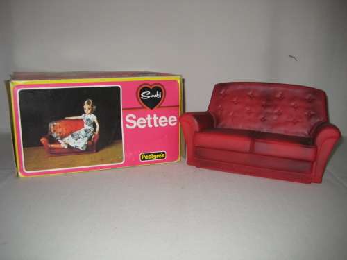 Cindy by Pedigree - Settee - No. 44522 for - ZEEBOP only