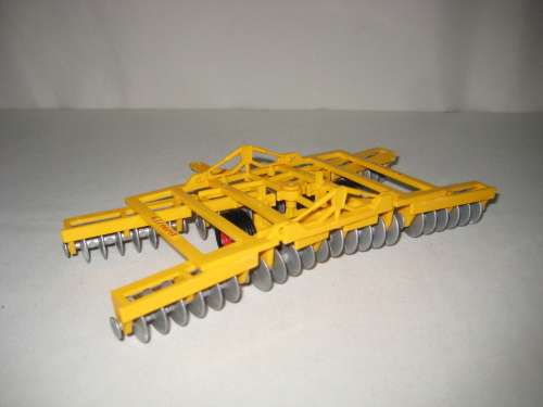 Britains Disc Harrow Folding for Tractor - No. 9552