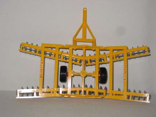 Britains Disc Harrow Folding for Tractor - No. 9552