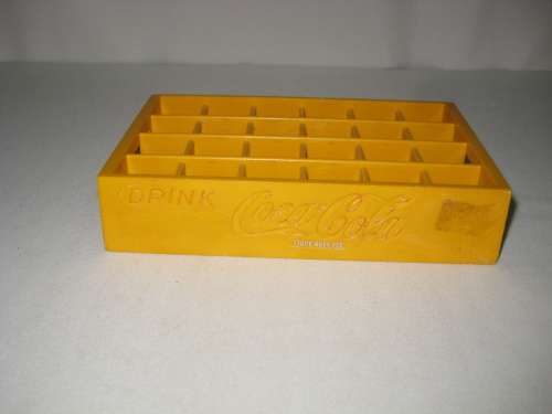 Coca-Cola 24 Miniatures Bottles Plastic crate - Only Crate