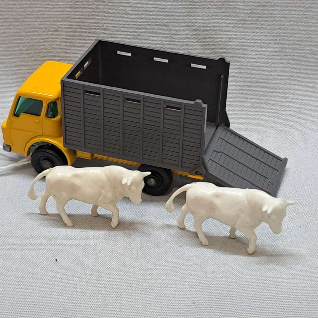 Matchbox Lesney - Dodge Cattle Truck - No 37
