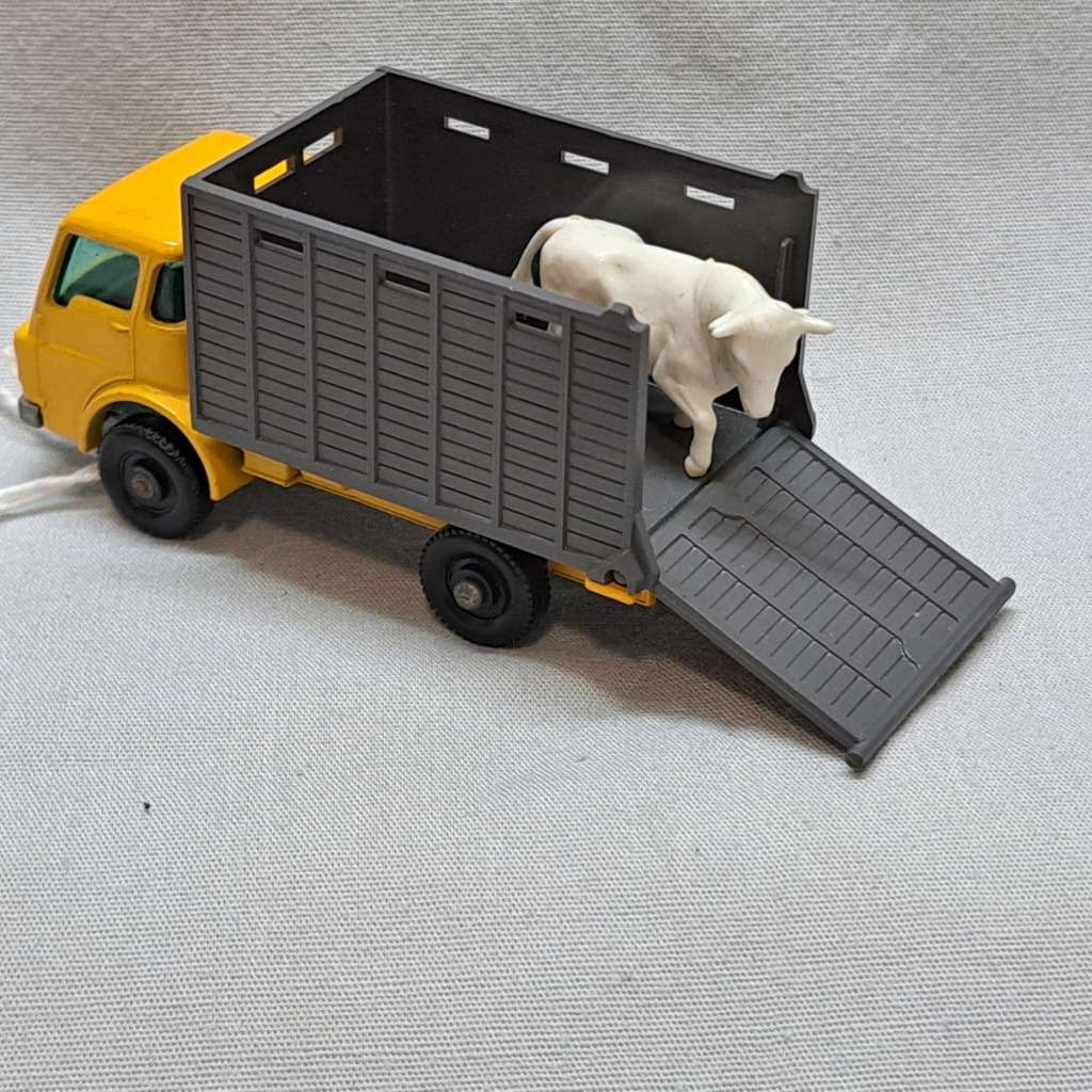 Matchbox Lesney - Dodge Cattle Truck - No 37