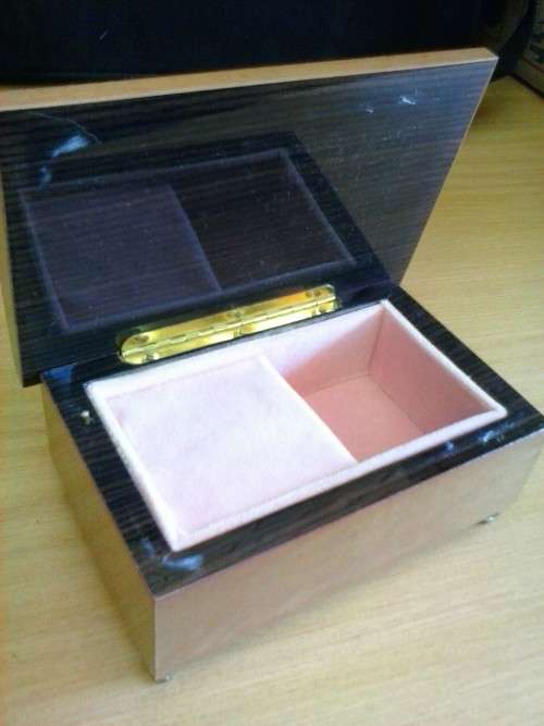 Glazed wooden musical jewelry box