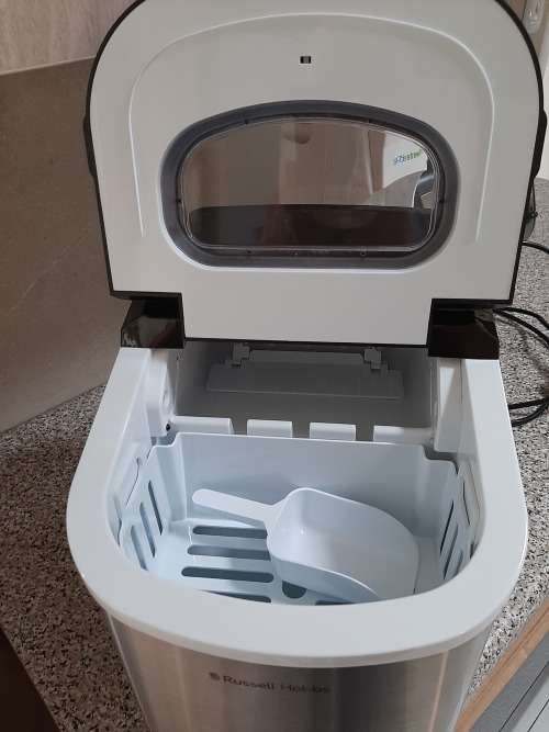 Russel Hobbs Ice Maker