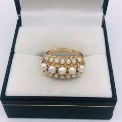 *14CT YELLOW GOLD PEARL CLUSTER RING* R1 BIDS!