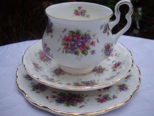 ROYAL ALBERT VIOLETTA TRIO