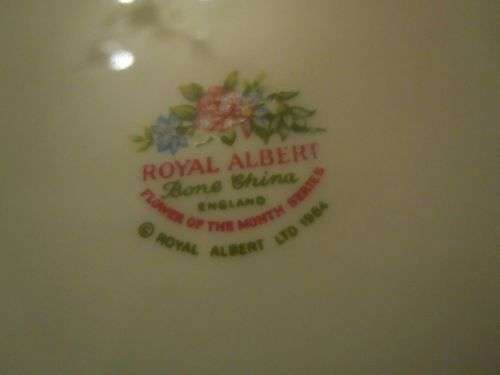 ROYAL ALBERT FLOWERS OF THE MONTH OVAL TRAY
