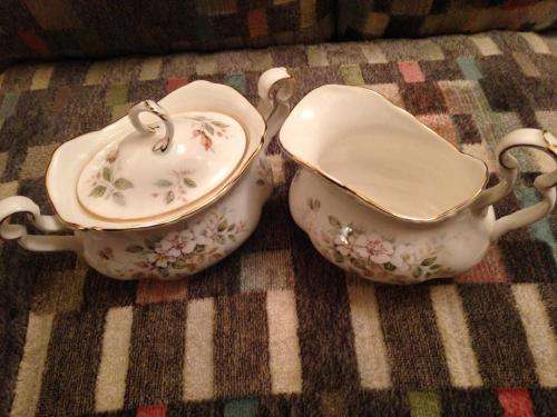 ROYAL ALBERT HAYWORTH SUCREIR AND MILK JUG