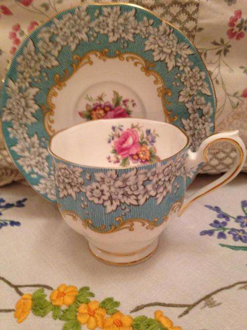 ROYAL ALBERT ENCHANTMENT BREAKFAST DUO
