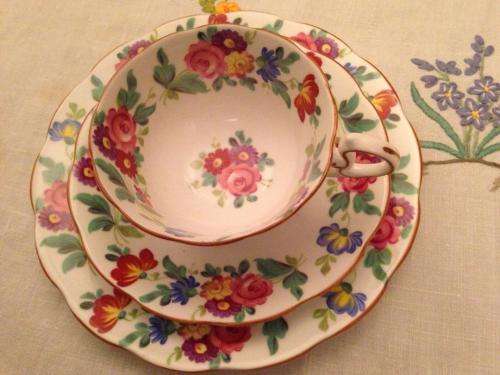 ROYAL ALBERT OLD SWANSEA TRIO