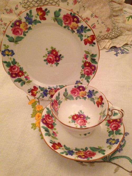 ROYAL ALBERT OLD SWANSEA TRIO