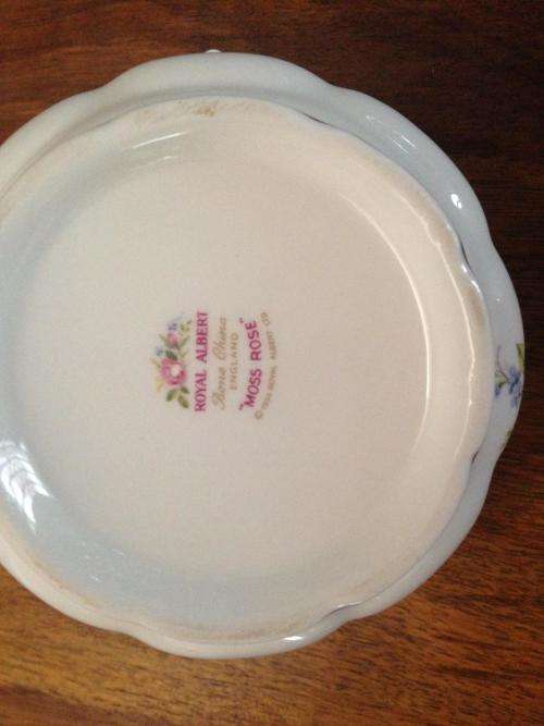 ROYAL ALBERT MOSS ROSE SUCREIR